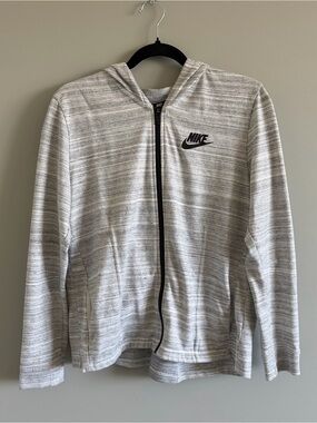 Women’s Nike zip up hoodie size medium